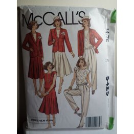McCalls Sewing Pattern 9429 