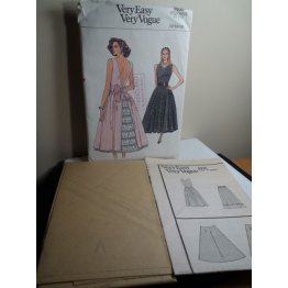 VOGUE Sewing Pattern 9930 